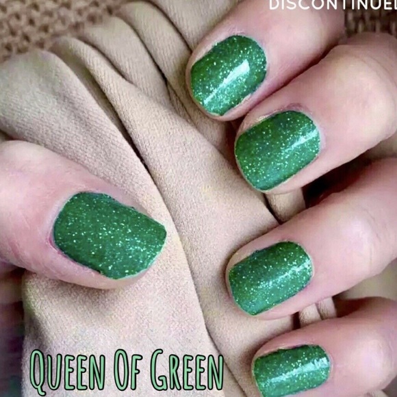 *Retired* Color Street: Queen of Green | St. Patrick’s Day Gold Glitter Holiday - Picture 6 of 12